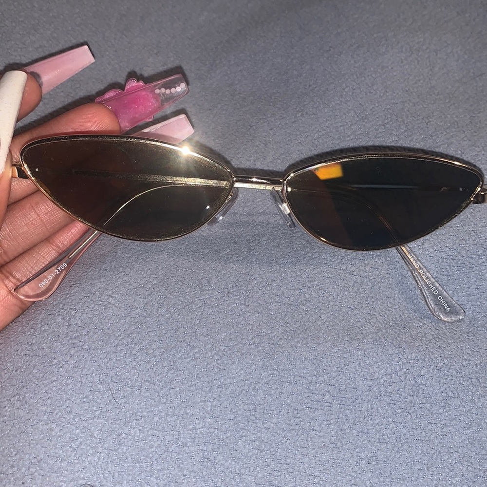 Yellow/gold sunglasses